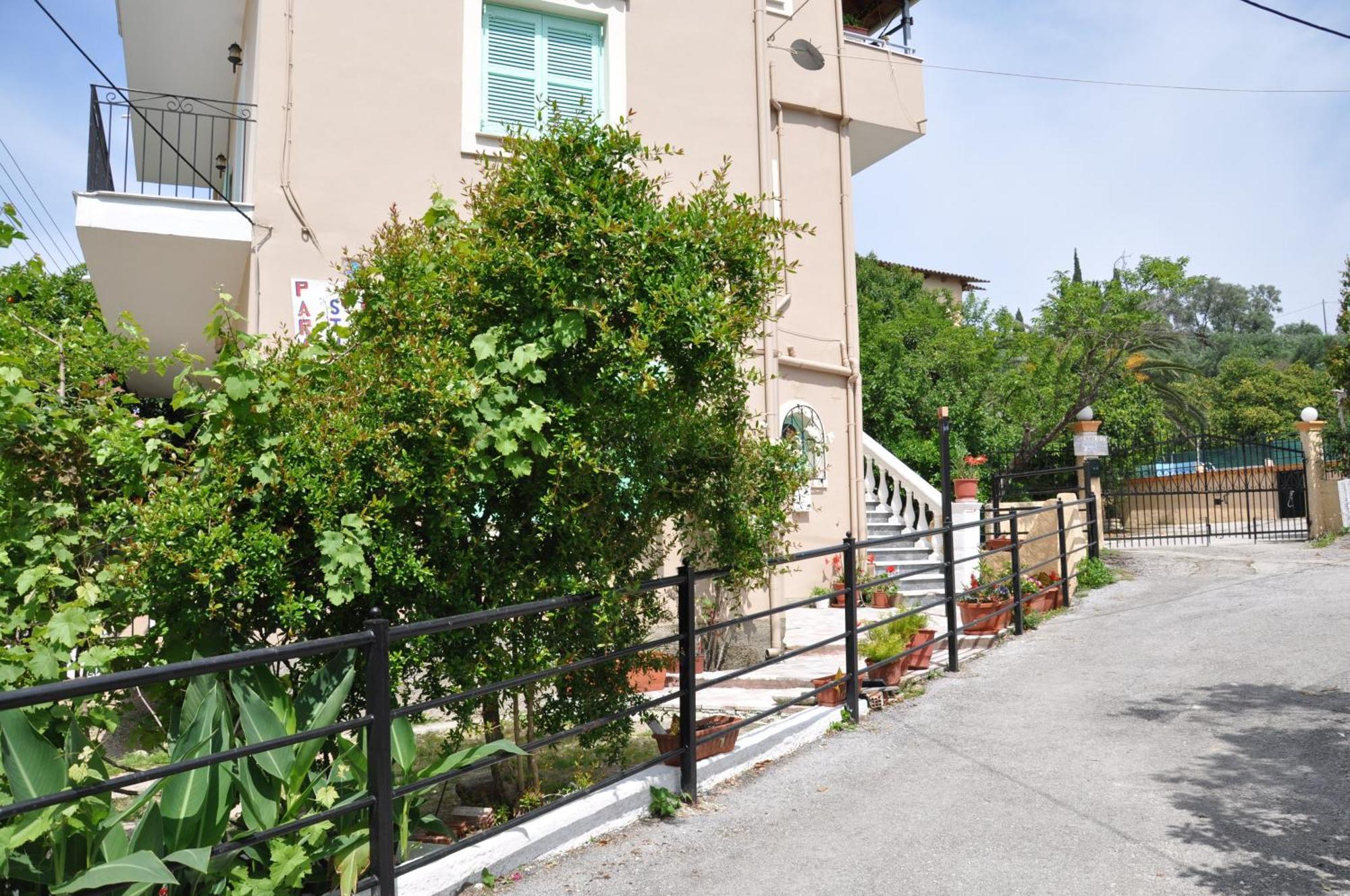 Paraskevi Apartments 阿普索斯 外观 照片