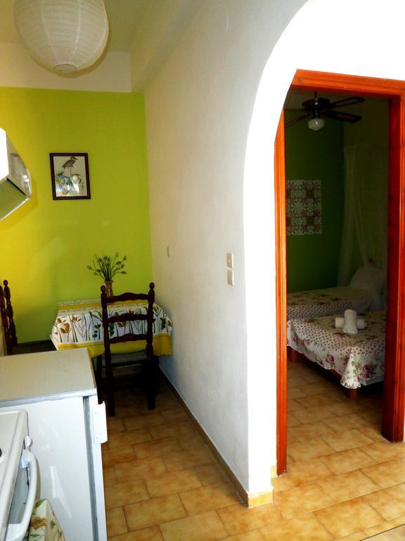 Paraskevi Apartments 阿普索斯 客房 照片